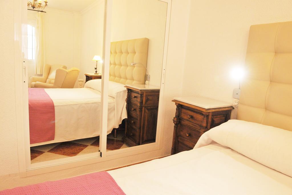 Hostal Puerto Lepe Ruang foto